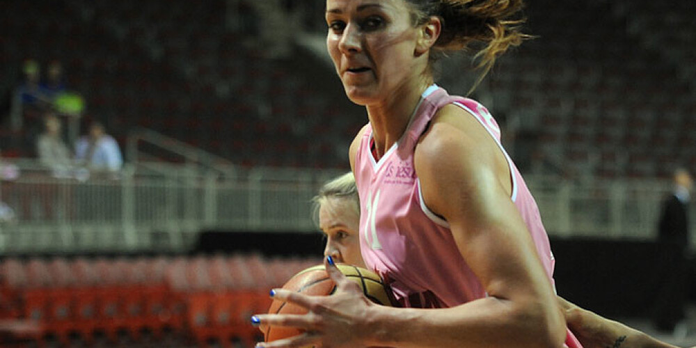 Latvijas sieviešu basketbola izlase mača izskaņā piekāpjas Ungārijai