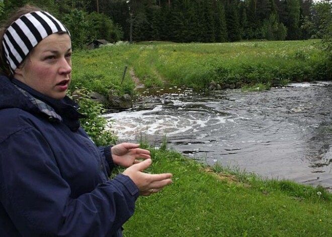 Tumšupē ieplūdina cūku mēslus, tiek indētas zivis