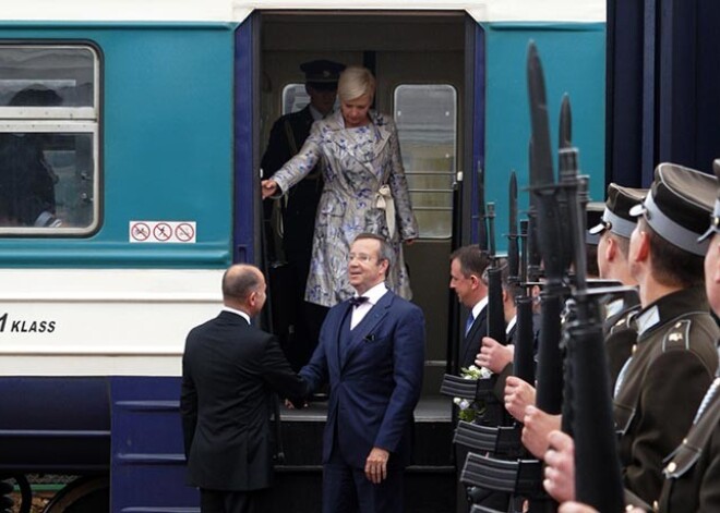 Igaunijas prezidents uz Rīgu brauca, domājot par bruņuvilcienu