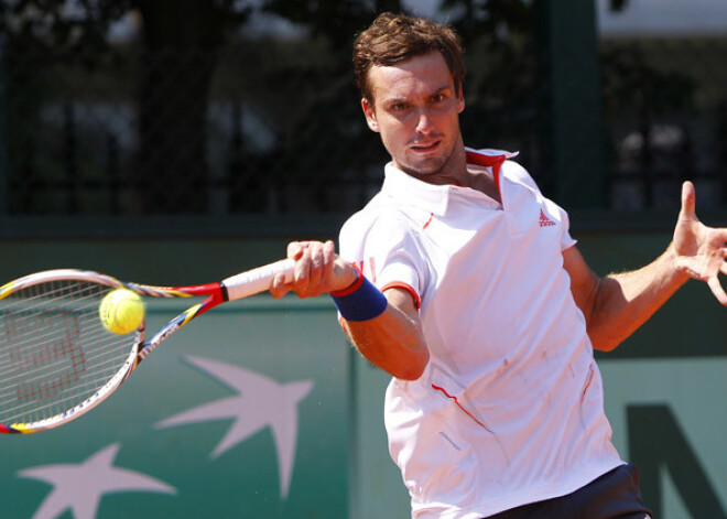 Gulbis Londonas "ATP World Tour 250" turnīra pirmajā kārtā zaudē itālim Bolelli