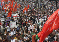 Opozicionāru aktivitātes ir protests pret Putina politiku Krievijā. Cilvēku tūkstoši arvien turpina pulcēties.