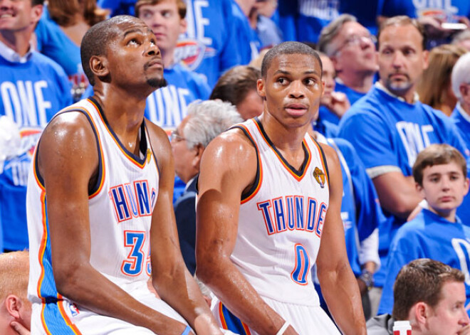 NBA finālsērija sākas ar "Thunder" basketbolistu uzvaru savā laukumā. VIDEO