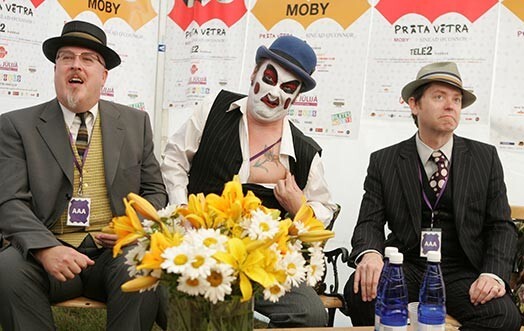 Grupa „The Tiger Lillies” savā iepriekšējā vieskoncertā Latvijā – 2009. gadā festivālā „Positivus”.