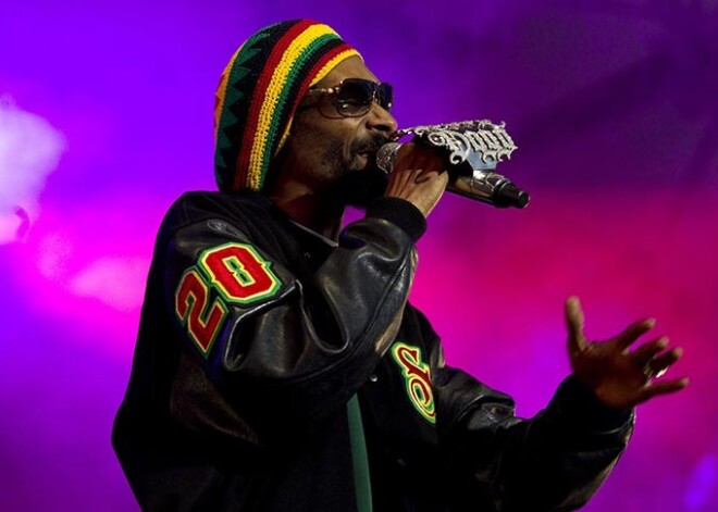 Suns lidostā pieķer "Snoop Dogg" narkotiku glabāšanā