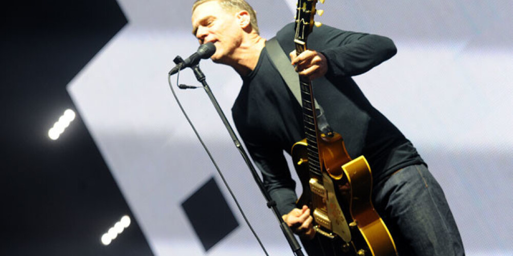 Braiena Adamsa un viņa grupas priekšnesums Rīgā ilga vairāk nekā divas stundas.