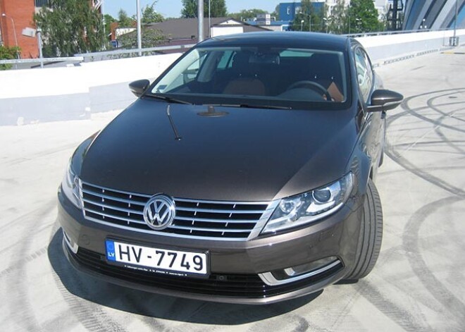 Volkswagen Passat CC. Pilnīgi cits “pasāts”