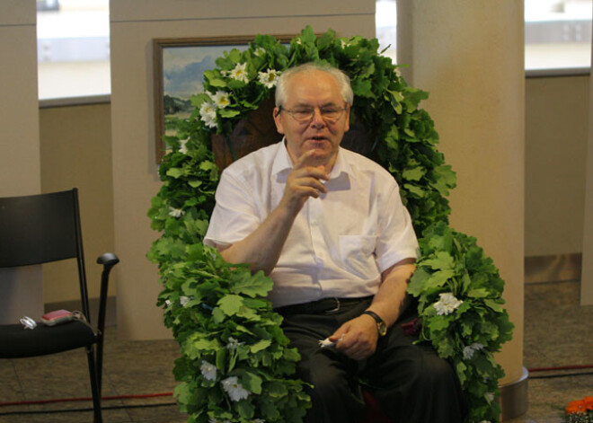 Sirsnīgo bērnu dzejoļu autors Jāzeps Osmanis svin 80. jubileju. FOTO