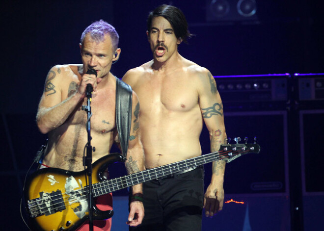 "Red Hot Chili Peppers" koncertam Tallinā pieprasa 250 dvieļu