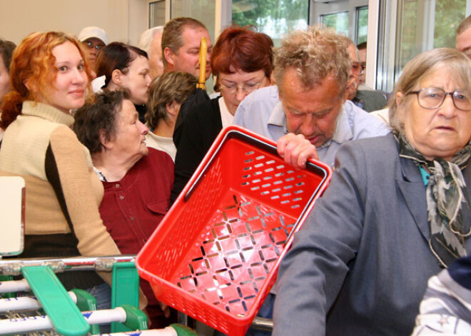 PVN samazināšana lielu labumu nav devusi. Dažas preces - pat dārgākas