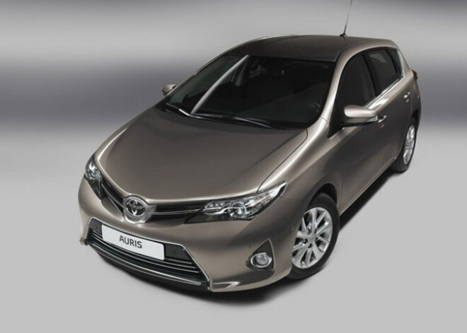 Toyota dalās informācijā par jauno Auris. FOTO