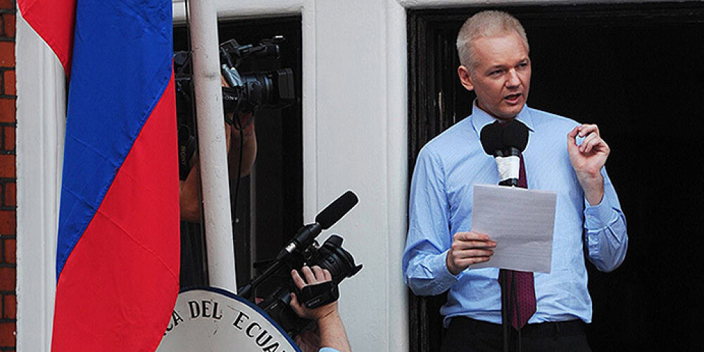Эквадор не будет пытаться тайно вывезти Ассанжа из посольства в Лондоне