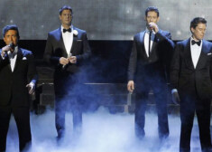 В состав IL DIVO  входят испанец Карлос Марин, американец Дэвид Миллер, француз Себастьян Изамбар и швейцарец Урс Бюлер