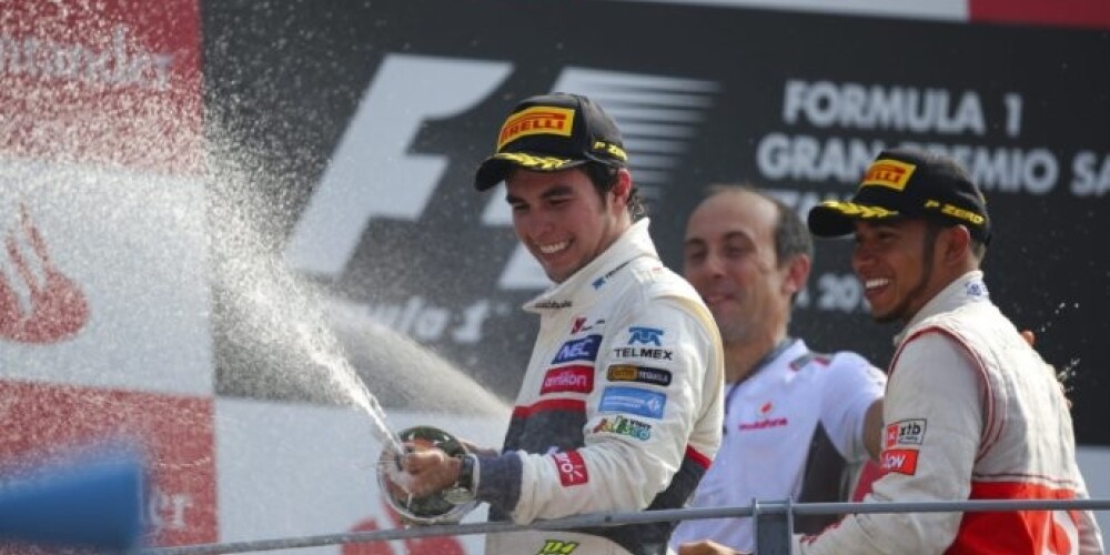 "McLaren" pilots Hamiltons pirmo reizi uzvar F-1 Itālijas "Grand Prix" izcīņā