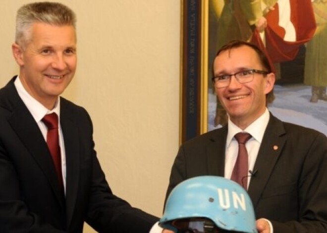 Пабрикс: Латвия получит от Норвегии 130 военных грузовиков