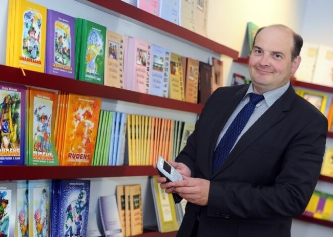 Grāmatizdevējs: "Planšetdators skolās nav zāles pret visām kaitēm"