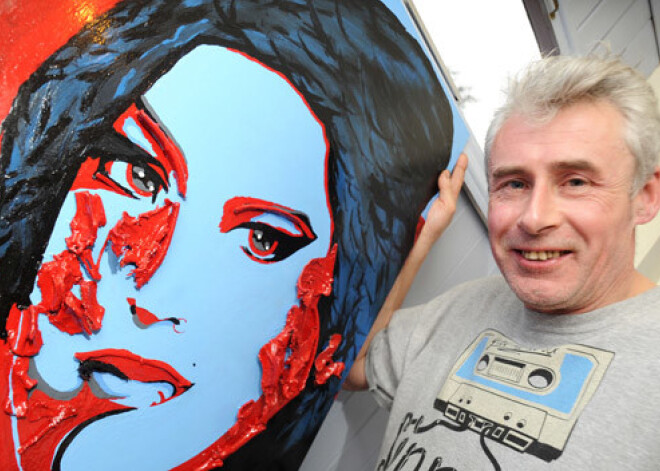 Мясник создает картины из костей