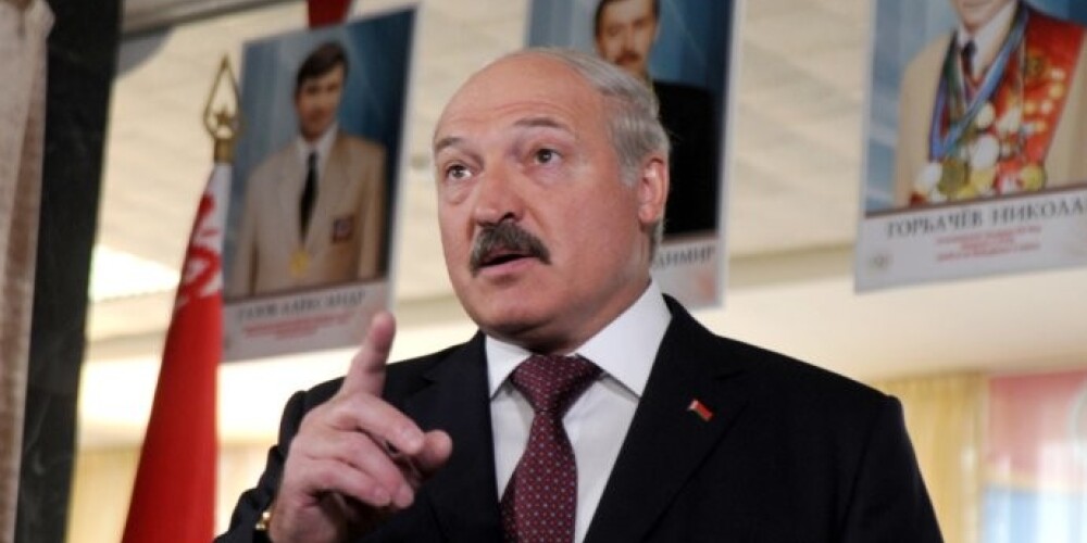Lukašenko sola atbalstīt "patriotiskas ievirzes partijas"
