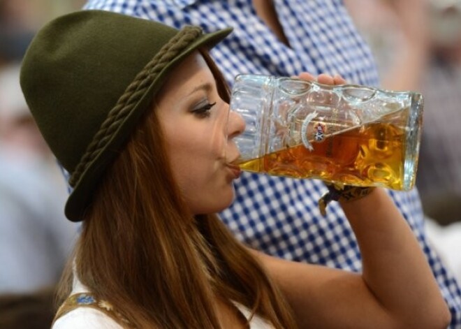 Šogad "Oktoberfest" laikā izdzerti 6,9 miljoni litru alus