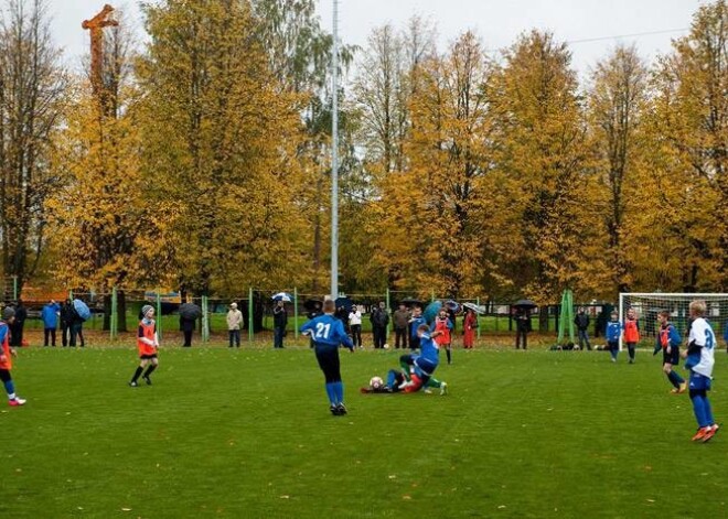 Rīgas Ostvalda vidusskolas jaunā stadiona atklāšana