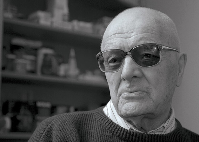 Miris leģendārais teātra režisors Oļģerts Kroders