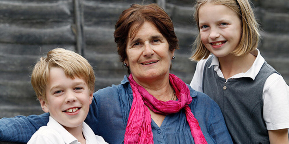 68-летняя мать 10-летних близнецов: «Мои дети — моя радость и мое спасение»