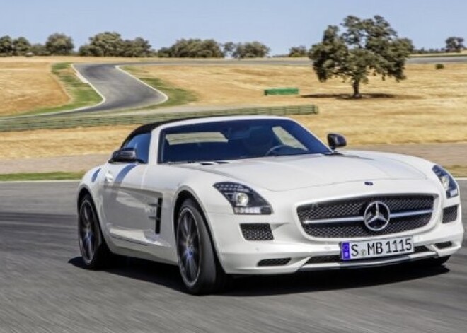 Mercedes parāda pigu degvielas taupītājiem ar SLS AMG GT. FOTO