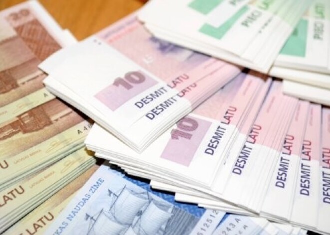 Крупнейшее пособие по безработице - 25 000 латов в месяц