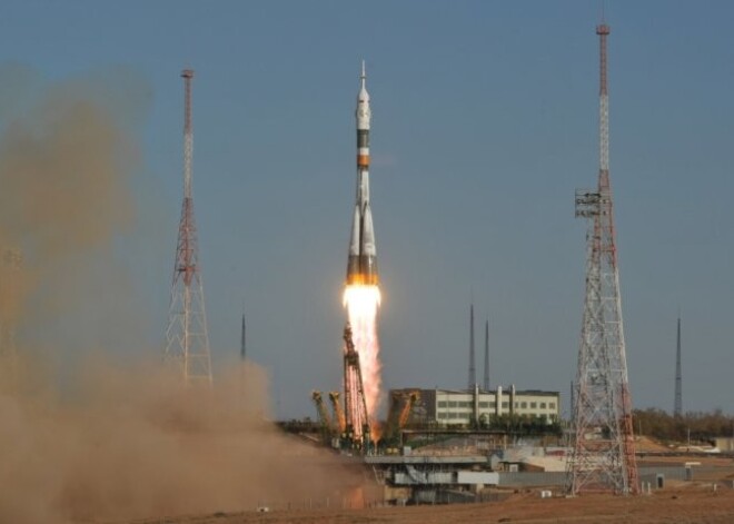 Uz Starptautisko kosmosa staciju devušies 3 astronauti