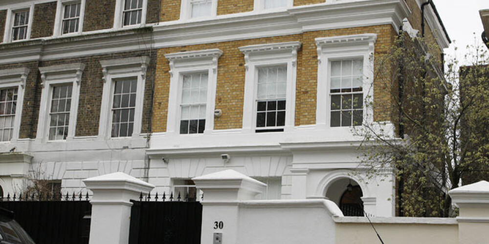 Mirušās dziedātājas Eimijas Vainhausas māja Londonā.
