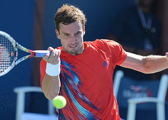 Gulbis iekļūst Ekentalas "Challenger" turnīra vienspēļu finālā