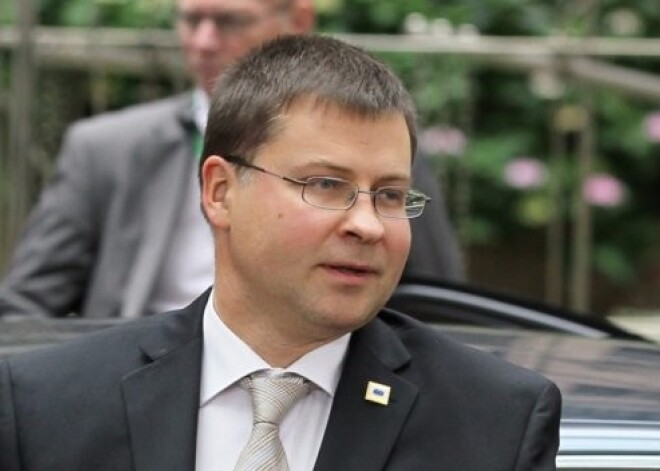 Dombrovskim valdības vadīšanā noder iegūtās zināšanas fizikā