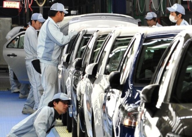 2035. gadā pasaulē būs 1,7 miljardi automobiļu