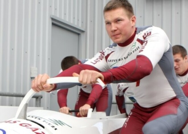 Žaļima bobsleja četriniekam bronza Eiropas kausa posmā