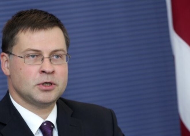 Dombrovskis: pabalsti nav vienīgā motivācija demogrāfijas veicināšanai