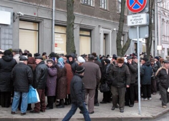 Noguldījumu garantiju fonds tukšs! Bankas nedrīkst bankrotēt vēl divus gadus