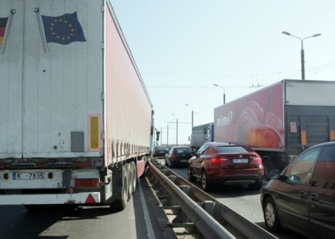 Darbības, kuras autoskolās diemžēl nemāca. VIDEO