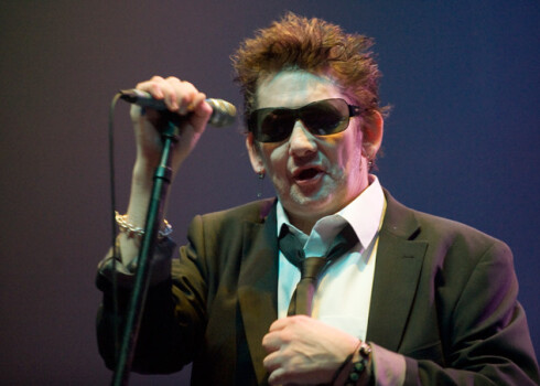 Šeins Makgovans pats atgādina spoku.