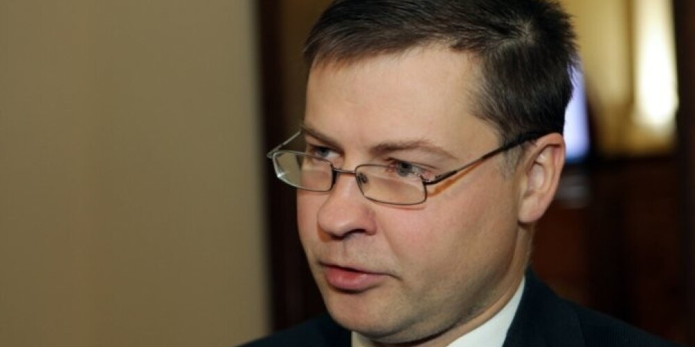 Delna упрекает Домбровскиса в недостаточно жесткой антикоррупционной позиции