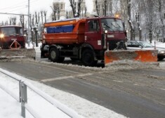 Pilsētas izpilddirektors aicina iedzīvotājus pret ierobežojumiem izturēties ar sapratni.