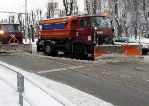 Nepieciešamības gadījumā ierobežos satiksmi sniega tīrīšanas laikā