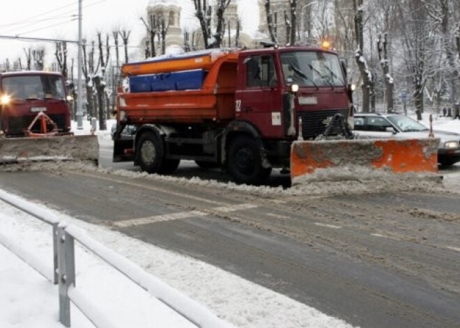 Nepieciešamības gadījumā ierobežos satiksmi sniega tīrīšanas laikā