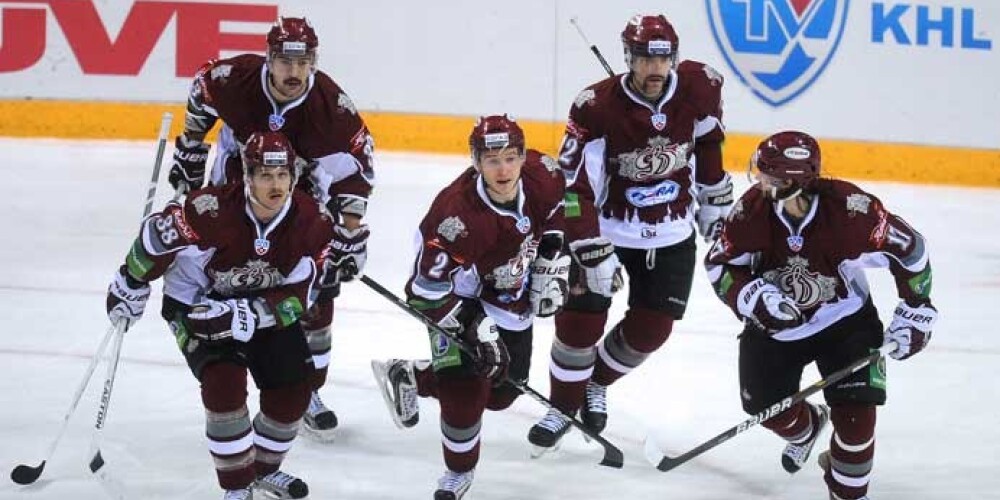 Pēc uzvaras dinamieši no "play-off" zonas atpaliek vien par 12 punktiem.
