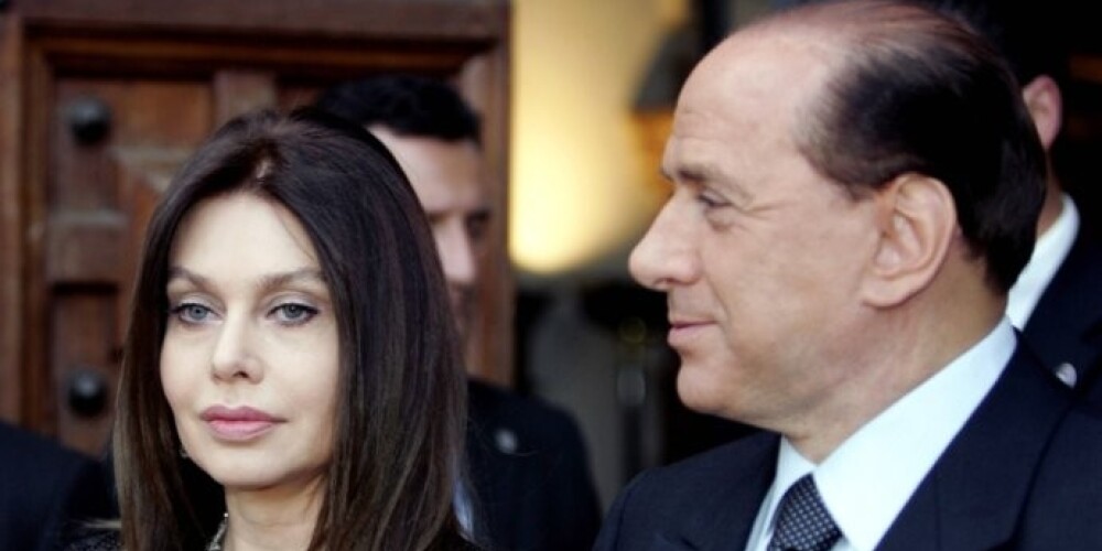 Суд велел Берлускони платить бывшей жене по 100 000 евро в день