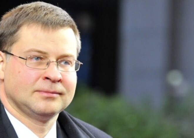 Dombrovskis: eiro nav burvju nūjiņa, bet līdzeklis straujākai attīstībai