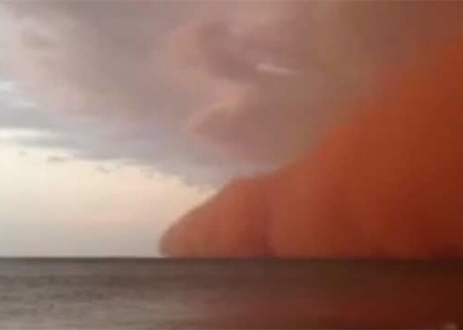 Šķiet kā pasaules gals: pelnu un dūmu mākonis virs Austrālijas. FOTO. VIDEO