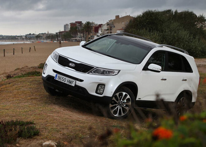 Kia Sorento “feislifts” ticis līdz Latvijai. FOTO