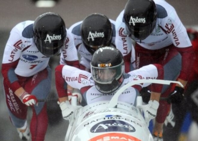 Melbārža četriniekam 5.vieta Eiropas čempionātā bobslejā