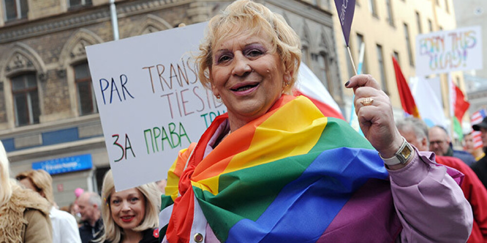 Kā Latvijā jūtas transpersona? Olgas stāsts. VIDEO
