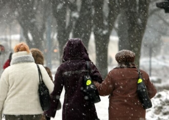 Šonedēļ gaisa temperatūra svārstīsies ap nulli, brīžiem līs un snigs