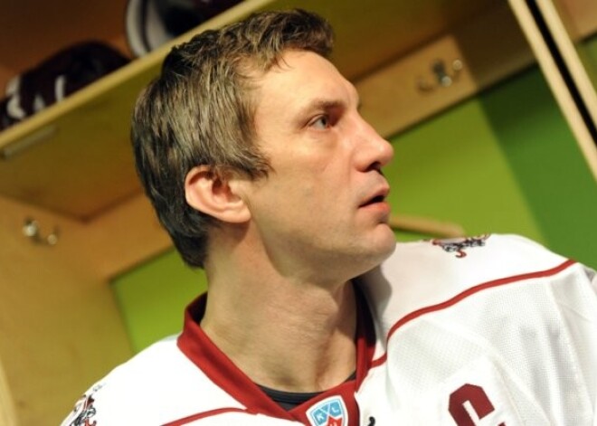 Oficiāli: Sandis Ozoliņš atgriežas hokeja izlasē